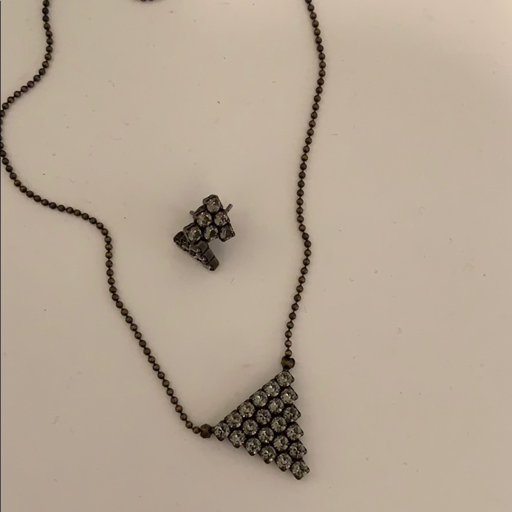 Sabika necklace and earrings